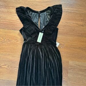 NWT BCBG Generation Black Velvet Party Dress with Ruffle Accents Romantic Sz 2